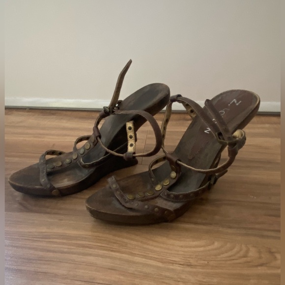 Wood Heels - Picture 6 of 11